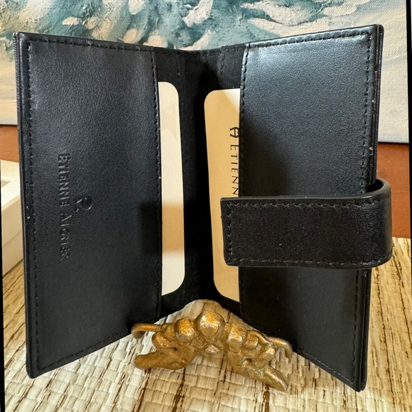 Vintage Etienne Aigner black leather photo book/Wallet - Picture 7 of 9